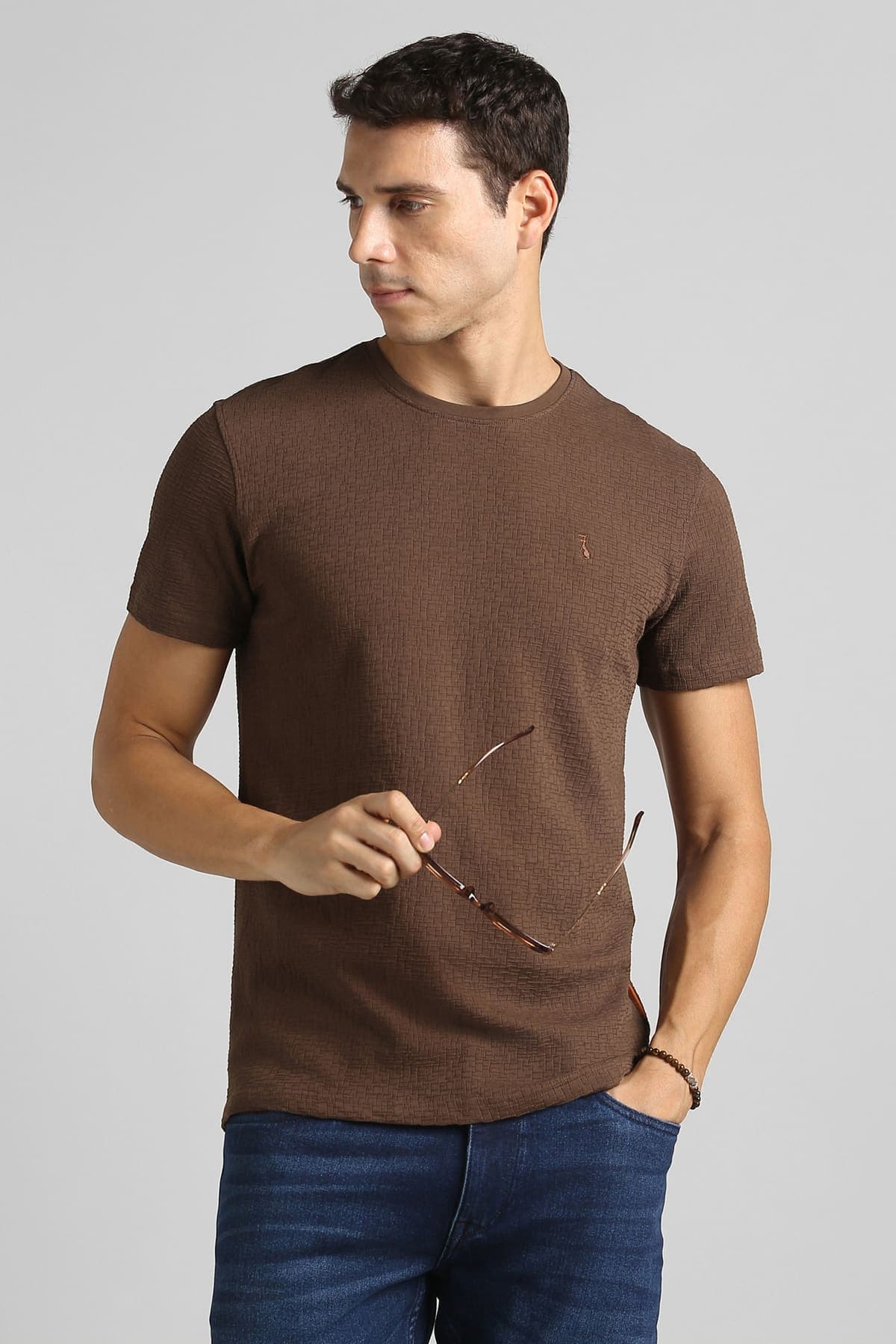 Pair 01 — knit tee before real shoot